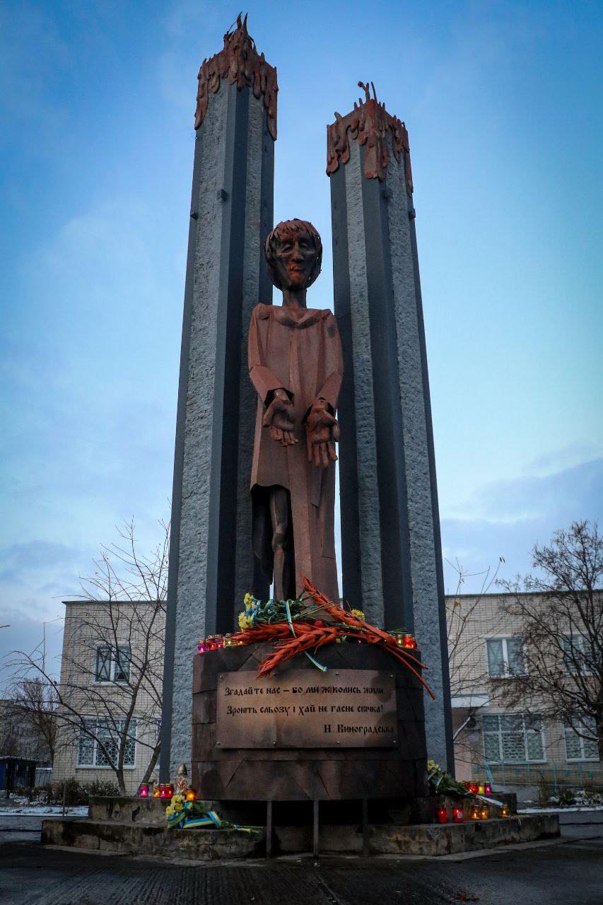 Детальніше про статтю День пам’яті жертв Голодоморів — день великої скорботи для українців